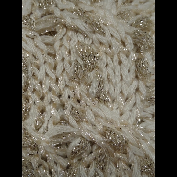 MIRACLE USA Sweater with Lace Edge - Picture 5 of 7